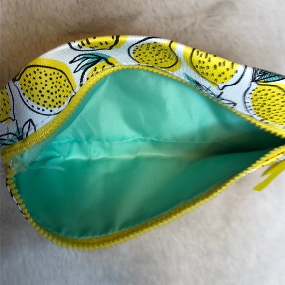 Ipsy Makeup Bag - Picture 4 of 4